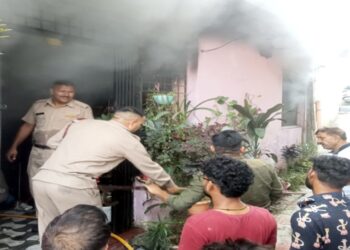 घर में चल रहा था श्राद्ध का कार्यक्रम…अचानक भड़क उठा गैस सिलैंडर, 2 बच्चों समेत 5 लाेग झुलसे