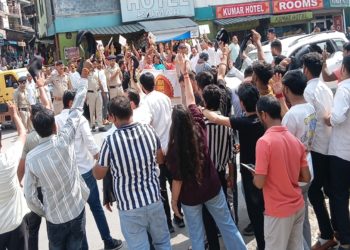 सुंदरनगर में युकां ने लगाए कंगना गो बैक के नारे