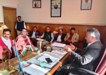 शिक्षा मंत्री ने भर्ती और मरम्मत कार्यों में तेजी लाने के निर्देश दिए