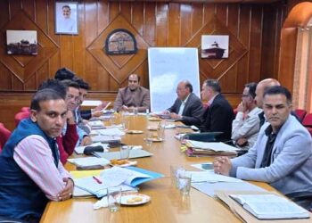 डॉ. अभिषेक जैन ने सड़क निर्माण और टारिंग कार्य में तेजी लाने के निर्देश दिए