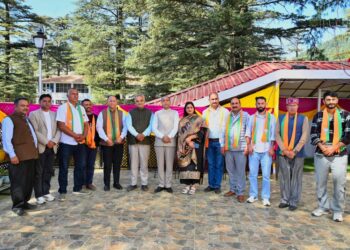 मुख्यमंत्री पूर्व सरकार और अपने मंत्रियों पर सवाल उठाने की बजाय अपनी जिम्मेदारी निभाएं :  जय राम ठाकुर