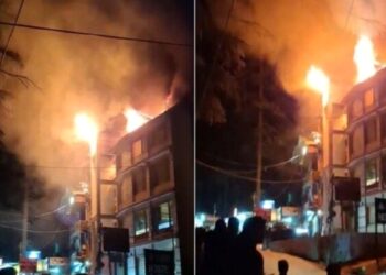 आतिशबाजी ने मचाया तांडव, कसाेल में हाेटल की ऊपरी मंजिल जलकर राख
