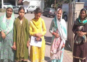 Paonta Sahib: परिवार पर किया तेजधार हथियारों से हमला, 6 घायल