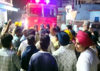 ऊना के 3 गांवाें में गैस के रिसाव से मचा हड़कंप, ग्रामीणाें ने उद्याेगाें के खिलाफ की नारेबाजी