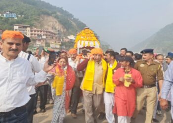 सिरमौर: गिरि नदी के तट पर देवाभिनंदन, जामू कोटी से मां रेणुका से मिलने पहुंचे भगवान परशुराम