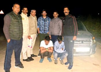 पुलिस ने शक के आधार पर राेकी कार, 16.19 ग्राम चिट्टे सहित 2 युवक गिरफ्तार