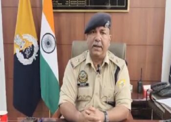 हिमाचल: नाके पर गाड़ी रुकवाने पर SHO को कुचलने का किया प्रयास, ताबड़तोड़ फायरिंग के बाद भी हुआ फरार