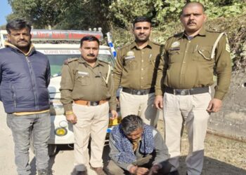 बोलैरो चालक से 508 ग्राम चरस और 70 हजार की नकदी बरामद