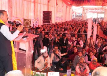 मुख्यमंत्री ने पेंशनरों के योगदान को किया नमन कर्मचारियों एवं पेंशनरों के एरियर पर कुल 2,155 करोड़ रुपये खर्चः मुख्यमंत्री