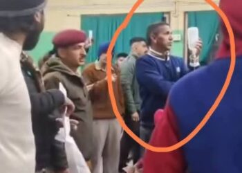 टांडा मेडिकल कॉलेज में इलाज में लापरवाही का आरोप, दो घंटे तक उपचार न मिलने से मरीज की मौत