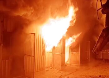 Himachal: फोरलेन कंपनी के क्वार्टर में लगी भीषण आग, 19 वर्षीय युवक की मौत, 5 साथियों ने भागकर बचाई जान