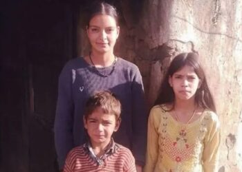 पिता का हुआ निधन, मां ने कर ली दूसरी शादी- बेसहारा 4 मासूम झोपड़ी में रहने को मजबूर