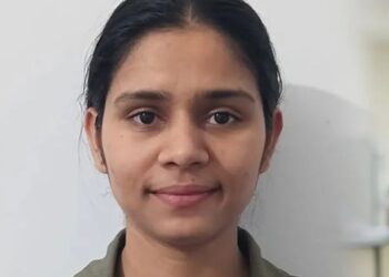 11 साल पहले खोए मां-बाप, आंसुओं को बनाया ताकत; पूरा किया डॉक्टर बनने का सपना