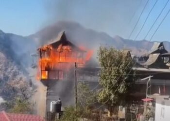 शिमला में भीषण आग: जुन्गा रियासत का पुराना शाही महल जलकर हुआ राख