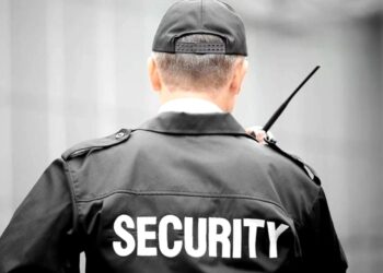 10वीं पास युवाओं के लिए रोजगार का मौका! सिक्योरिटी गार्ड के पदों पर होगी भर्ती, ₹25 हजार तक मिलेगा वेतन