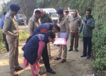 हिमाचल शर्मसार : कलयुगी मां ने पैदा होते ही सड़क पर फेंकी न*वजात, देह देख कांप गई रूह