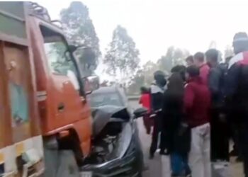 हिमाचल में कार-ट्रक की टक्कर में महिला की मौ*त, बेटी के सिर से उठा मां का साया- अकेला पड़ा पति