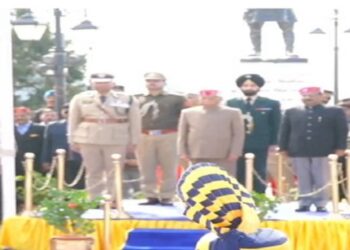 गणतंत्र दिवस समारोह पर राज्यपाल ने फहराया तिरंगा, CM सुक्खू भी रहे मौजूद