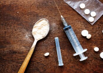 चिटटे_का_कहर_युवाओं_में_लत_समस्या_और_समाधान