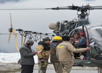 Shimla: 85 वर्षीय अधरंग की बुजुर्ग महिला मरीज को किया एयरलिफ्ट, PGI में उपचार