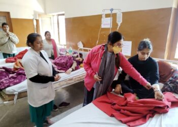 शादी का खाना बना मुसीबत! गांव में फैला डायरिया…दर्जनाें लाेग चपेट में आए