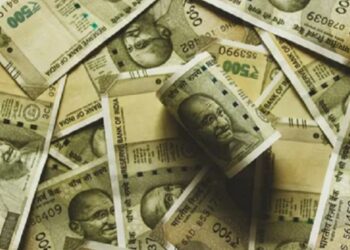 सावधान! 8वें वेतन आयोग से जुड़ी जानकारी का लालच देकर कर्मचारियों को निशाना बना रहे साइबर ठग, एक क्लिक और खाली हो सकता है बैंक खाता