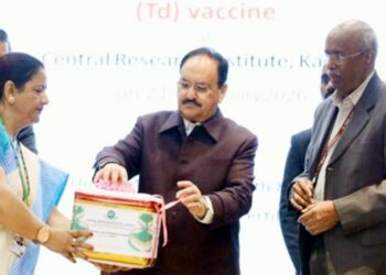 Solan: देश काे मिला अपना सुरक्षा कवच, केंद्रीय मंत्री जेपी नड्डा ने लॉन्च की स्वदेशी ”टीडी” वैक्सीन