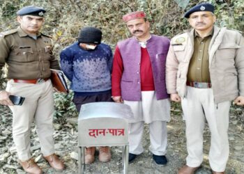 Shimla: भगवान के घर में डाका डालने वाला ”पापी” गिरफ्तार, जानें पुलिस ने कहां से बरामद किया दानपात्र और नकदी
