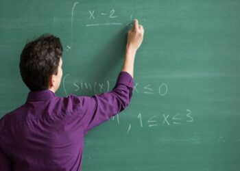 सिरमौर में रिश्वतखोर शिक्षक पर गिरी गाज, विभाग ने जबरन थमाया घर बैठने का आदेश