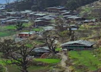 हिमाचल के इस गांव के लिए भूस्खलन का बढ़ता खतरा: ग्रामीणों में डर का माहौल