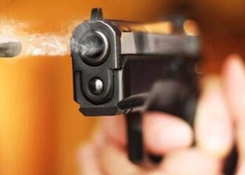 Solan: बद्दी के मखनुमाजरा में अंधाधुंध फायरिंग, युवक को लगीं तीन गोलियां, PGI रैफर