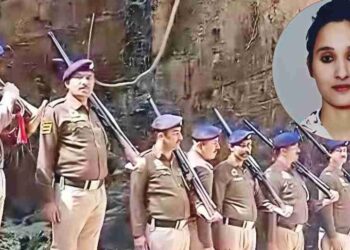 राजगढ़: महिला आरक्षी नेहा का राजकीय सम्मान के साथ अंतिम संस्कार, सैकड़ों लोगों ने नम आंखों से दी विदाई