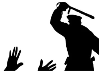 कुल्हाड़ी से गला रेत कर पत्नी की हत्या का आरोपी 2 दिन के पुलिस रिमांड पर