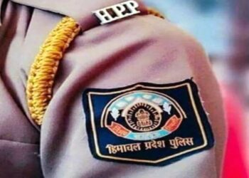 पुलिस को चकमा देकर फरार हुआ आरोपी , लापरवाही पर 4 पुलिसकर्मी निलंबित