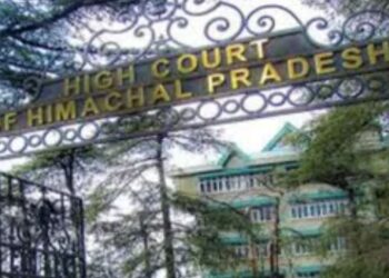 हिमाचल में चूड़धार के घने जंगल में बना दी 5 KM सड़क, हाई कोर्ट ने राज्य सरकार से जवाब तलब किया