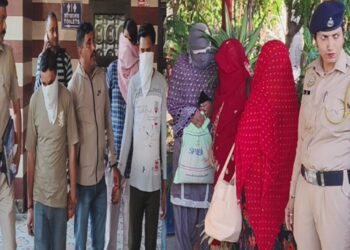 Himachal: गैस्ट हाऊस से संदिग्ध अवस्था में 3 महिलाएं व 3 पुरुष पकड़ेे