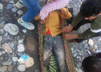 बांगरन पुल से गिरकर युवक घायल, अस्पताल में उपचार जारी