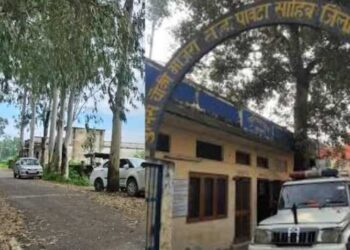 Sirmour: पति ने महिला साथी के साथ मिलकर पत्नी को पीटा, मामला दर्ज