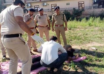 Solan: बद्दी के बिलावालीं में युवक की बेरहमी से हत्या….खेत में मिला शव, आरोपियों की तलाश में जुटी पुलिस