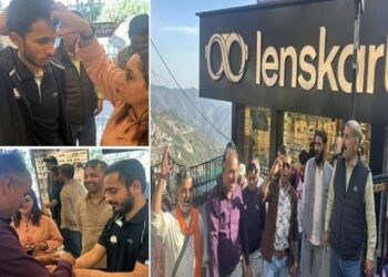 Shimla: लैंसकार्ट के स्टोर में घुसकर कर्मचारियों काे लगाया तिलक…बांधा कलावा, हिंदू संगठन के नेताओं पर FIR