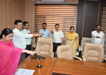 आतंकवाद विरोधी दिवस पर उपायुक्त ने दिलाई शपथ