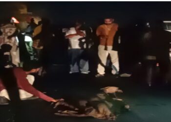 बीच सड़क प्रेमिका की लाश देख दहाड़े मार रो रहा था प्रेमी, पंजाब से शादी करने पहुंचे थे ज्वालामुखी