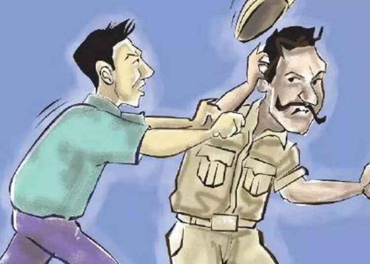 पांवटा साहिब : पुलिस बूथ रामपुरघाट में तैनात पुलिसकर्मी प्रदीप कुमार की पिटाई , आरोपी पति पत्नी  गिरफ्तार