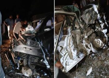 हादसा: हमीरपुर फोरलेन पर 2 कारों के बीच भीषण टक्कर, महिला की मौत, 3 बच्चों सहित 10 घायल
