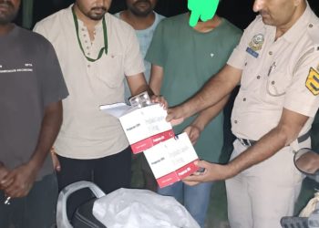 Paonta Sahib: ड्रग विभाग और पुलिस की संयुक्त टीम ने चेकिंग के दौरान एक व्यक्ति से प्रतिबंधित दवा के 400 कैप्सूल बरामद किये…