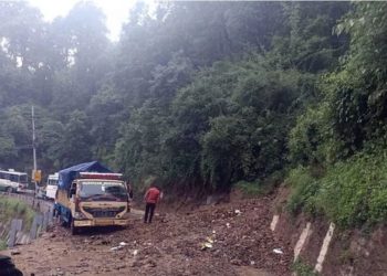 हिमाचल में मानसून की एंट्री, 4 दिन भारी बारिश का अलर्ट; 44 सड़कें बंद; 254 ट्रांसफार्मर ठप
