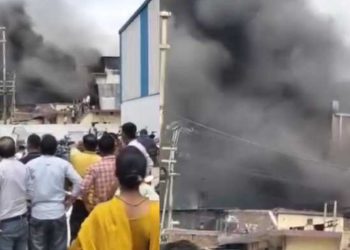 Sirmour: कालाअंब गत्ता फैक्ट्री में लगी भीषण आग, करोड़ों के नुकसान का अनुमान