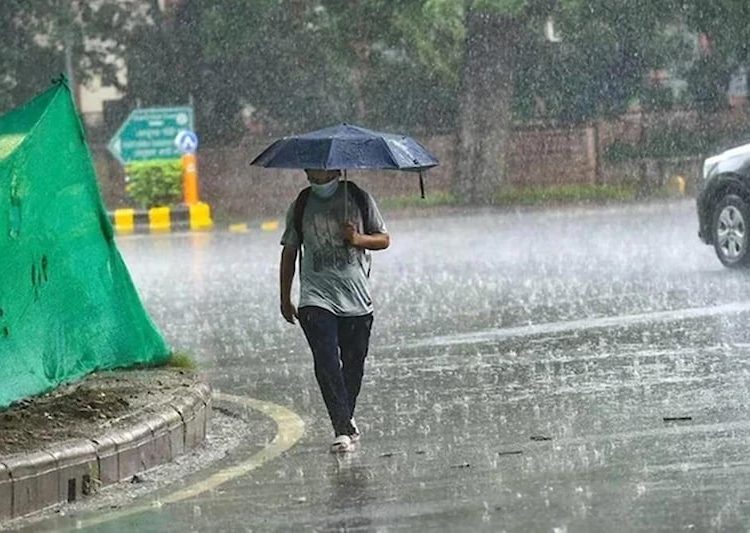 हिमाचल के इन पांच जिलों में आज भारी बारिश का येलो अलर्ट, घर से निकलने से पहले देख लें मौसम रिपोर्ट