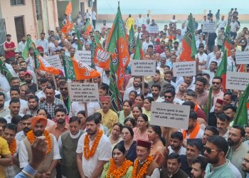 एक लाख सरकारी नौकरियां और पांच लाख रोजगार की गारंटी निकली झूठी, कांग्रेस ने हिमाचल के बेरोजगार युवाओं के भविष्य से किया भद्दा मजाक : डॉ. राजीव बिंदल