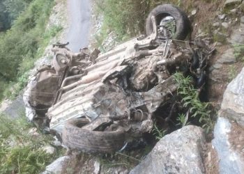 शिमला में दर्दनाक हादसा, अनियंत्रित होकर खाई में गिरी कार…युवक की मौके पर ही मौत